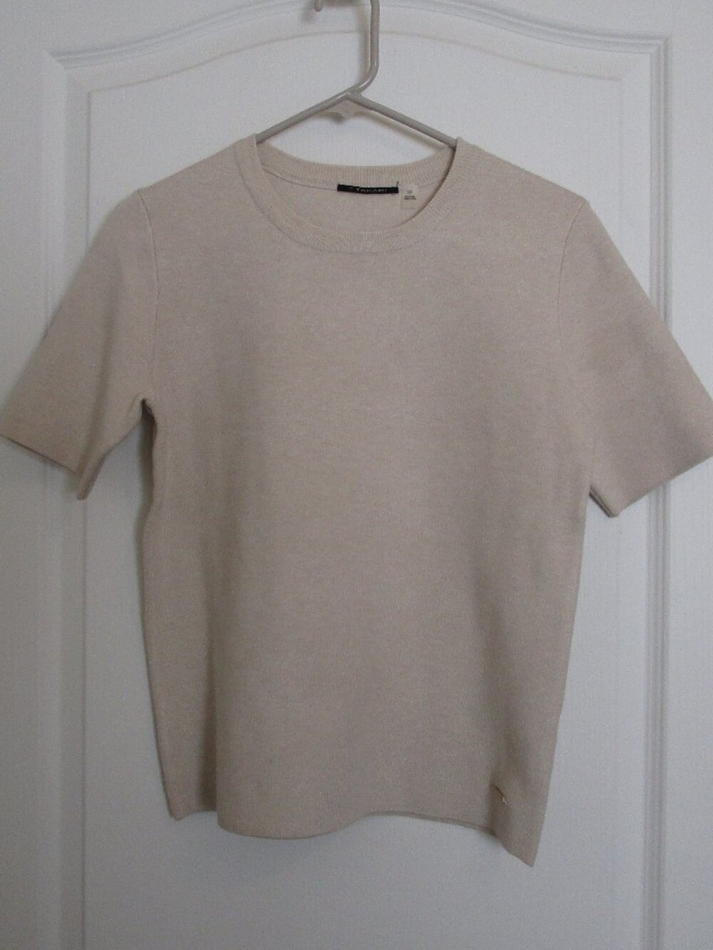 short sleeved crew neck sweater